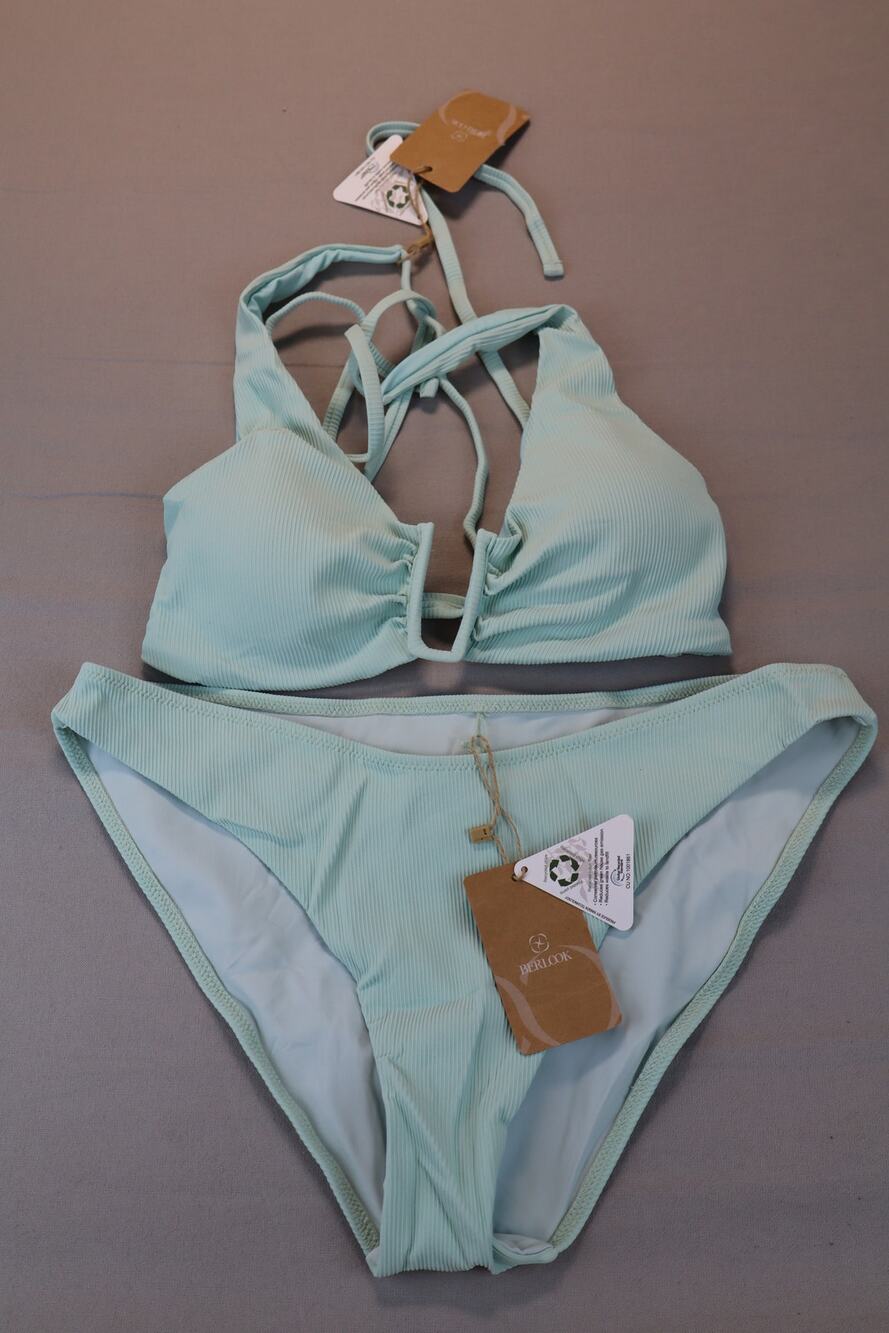 NEW Berlook U-Ring Two Piece Bikini Set Light Blue Crossback Size XL